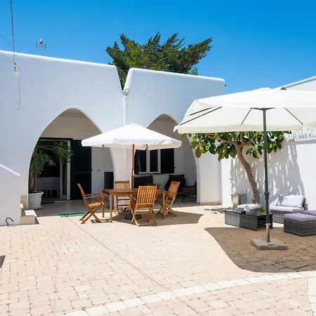 Villa Con Piscina Torre Specchia